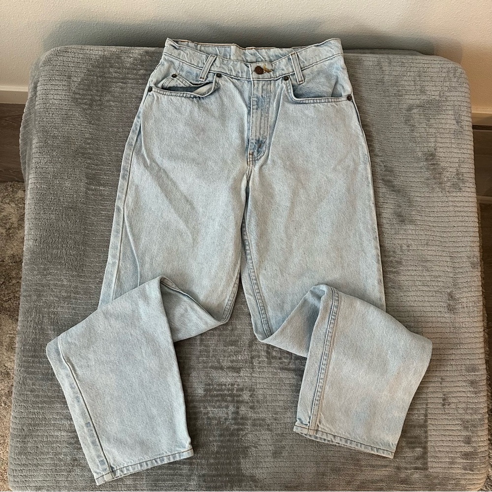 Vintage Levis 550 Orange Tab Light Wash Student Relaxed Fit Jeans in size 29x30